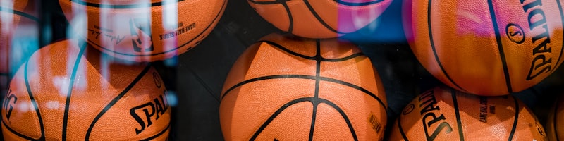 足球比赛数据分析图表展示，包含传球成功率、控球率等统计信息